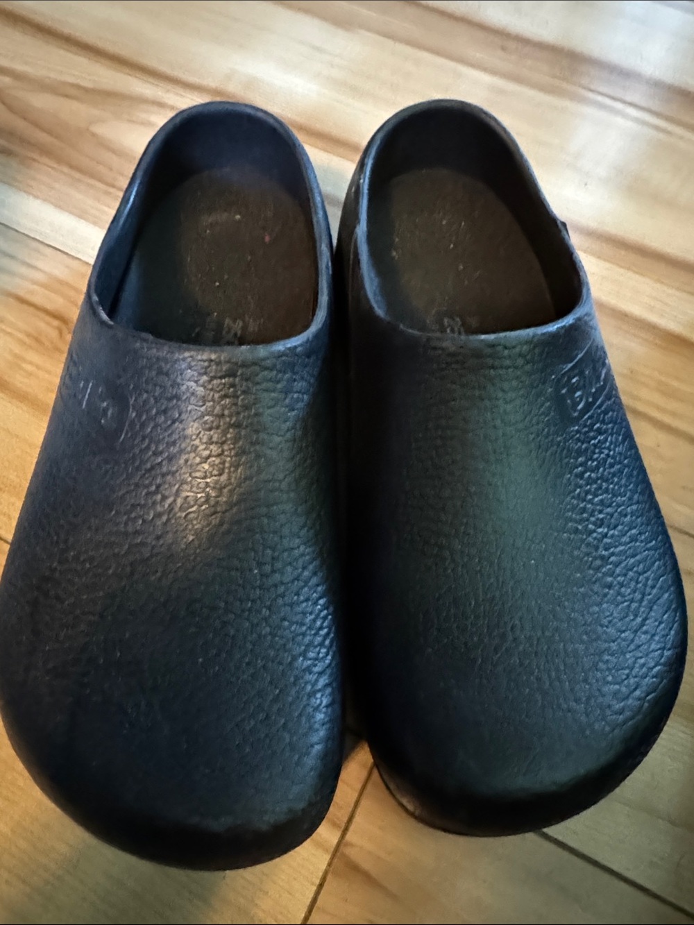 Birki’s by Birkenstock Ladies 8/Mens 6